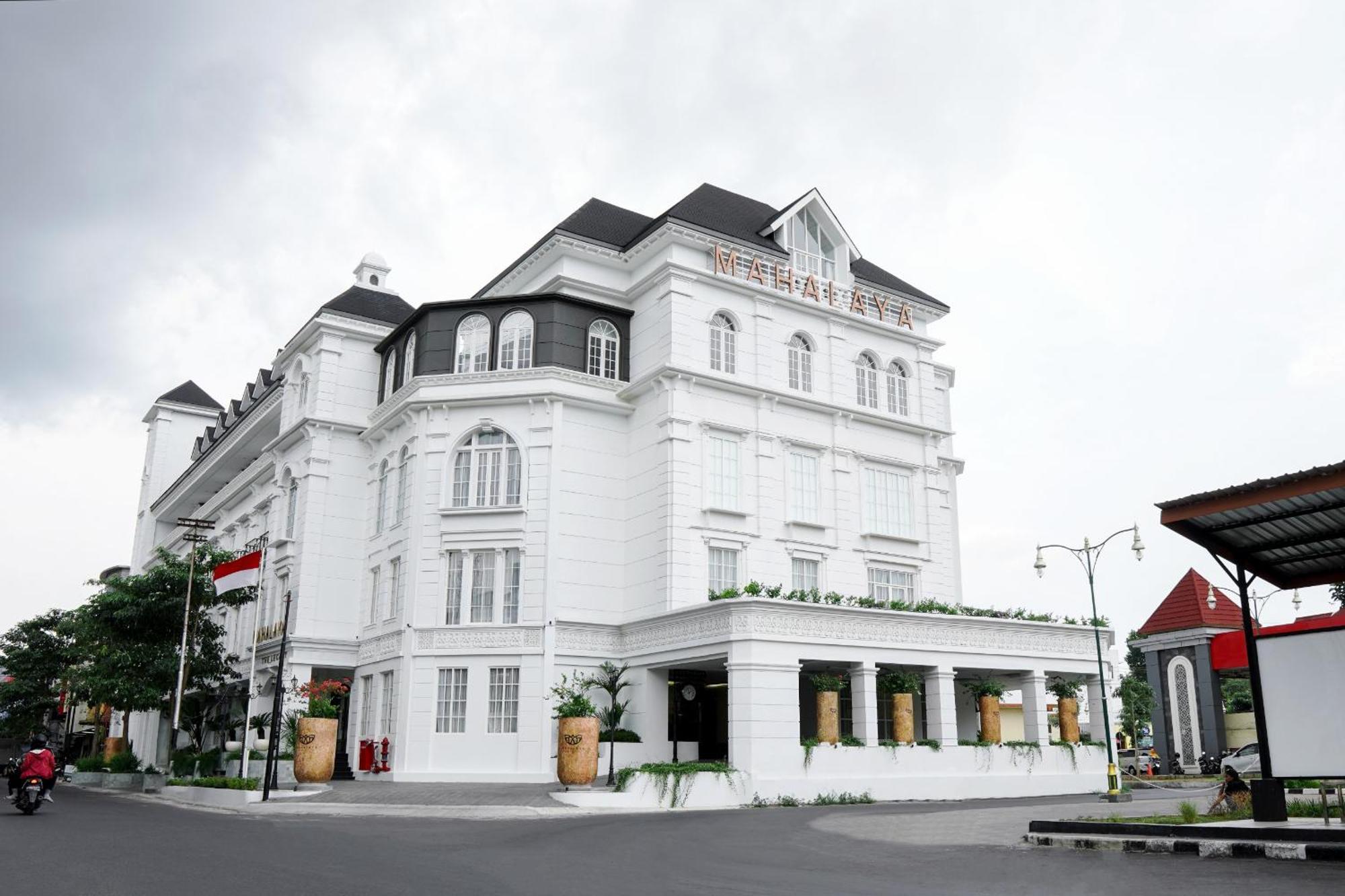 Mahalaya The Legacy Hotel Solo Eksteriør billede